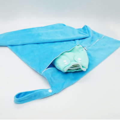 1 Sac (XL) zippé imperméable (Capacité 20-25 couches lavables) – Minky Bleu