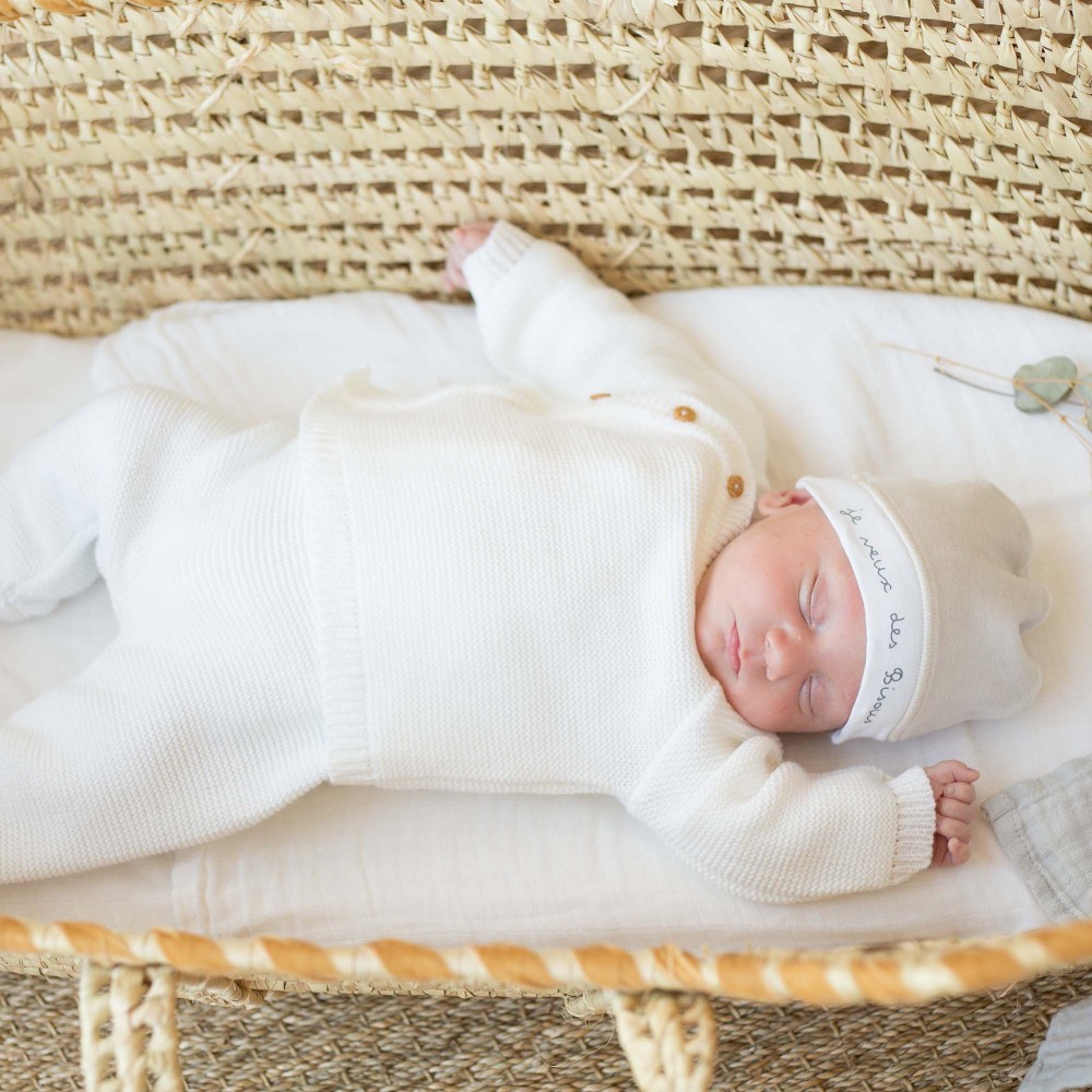Kit naissance , les indispensables maternité- Brassière, chaussons et  bonnet