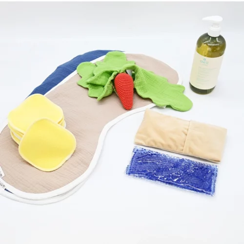 Kit mes premiers pas avec bébé - soin, lingettes, doudou, repas – Image 2